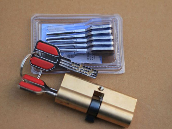 泸定24小时上门开锁公司